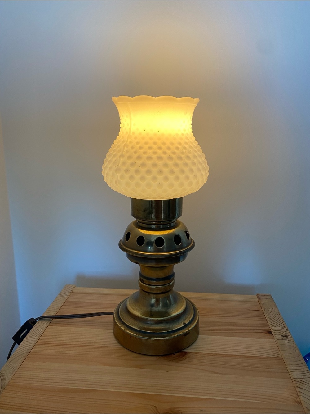 ✨ Vintage Brass & Milk Glass Table Lamp | Elegant Antique-Inspired Lighting